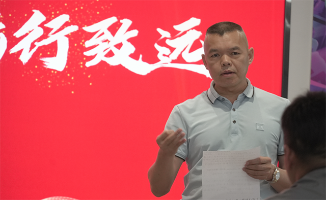 享裕安门窗董事长.png