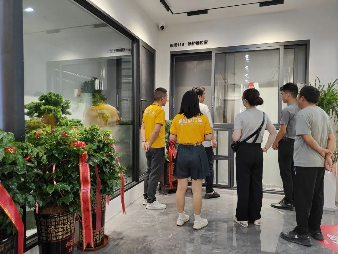 享裕安门窗福建宁德旗舰店开业啦11.jpg
